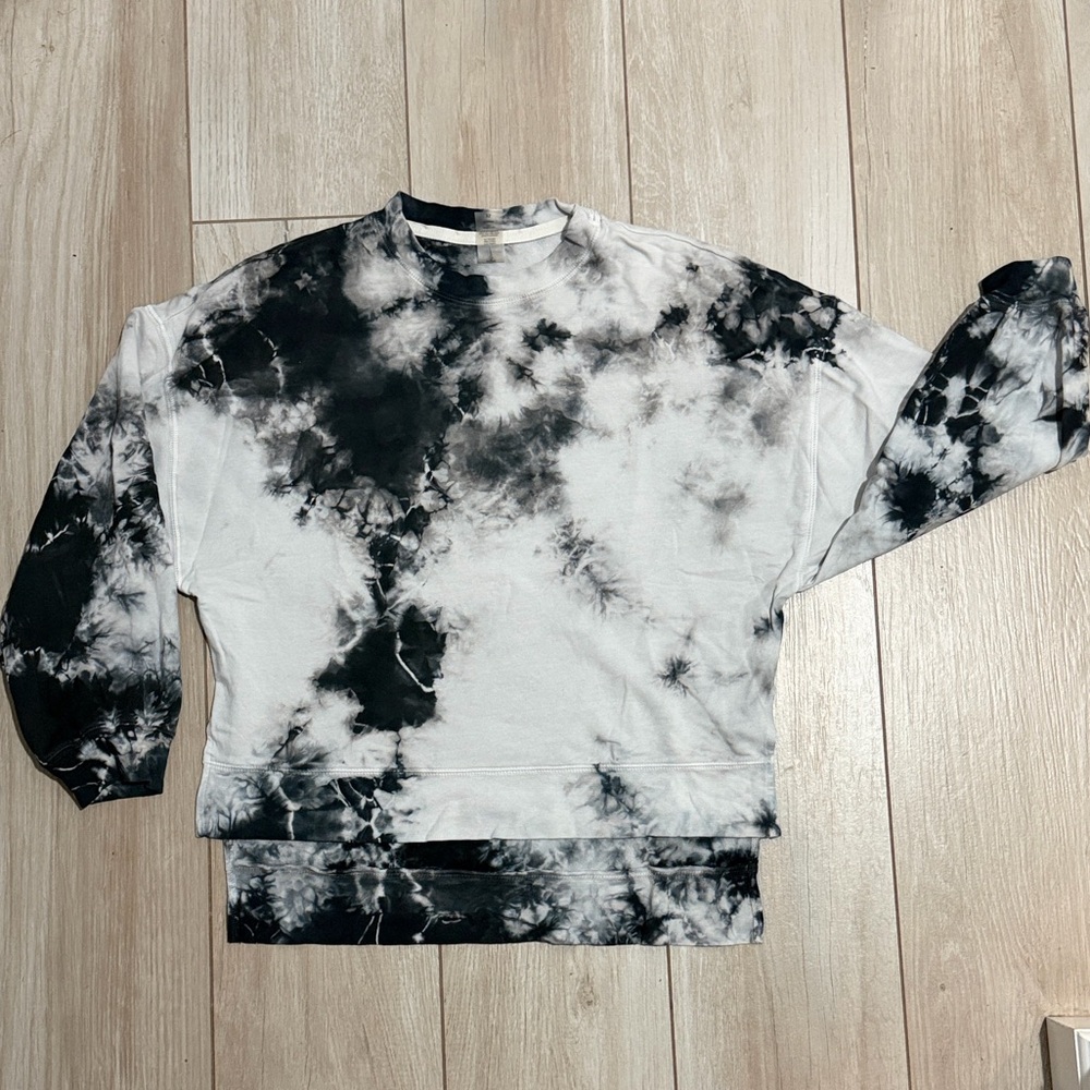 Electric & Rose Anthropologie Black and White Tie-Dye Sweatshirt